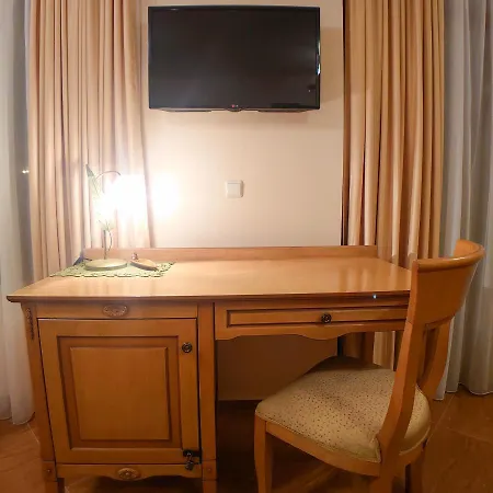 Apartman Helios 350m From The