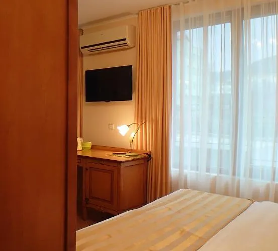 Helios 350m From The Apartmán