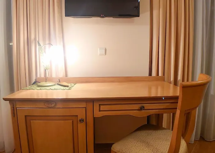 아파트 Helios 350m From The