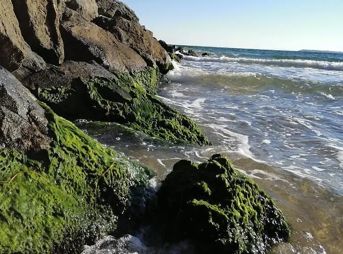 아파트 Helios 350m From The